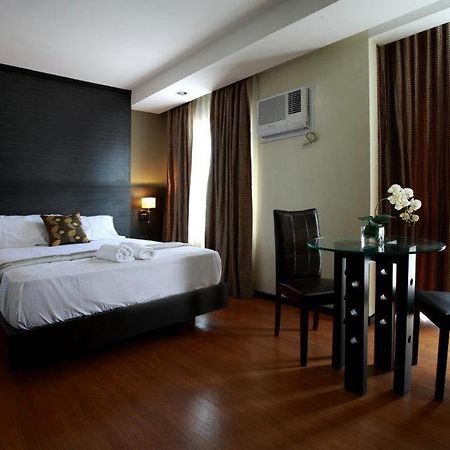Makati Boutique Hotel Near Naia Airport Terminal 3 Edsa Pasay Cbd Makati City Екстериор снимка