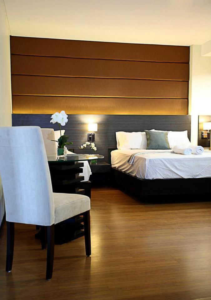 Makati Boutique Hotel Near Naia Airport Terminal 3 Edsa Pasay Cbd Makati City Екстериор снимка