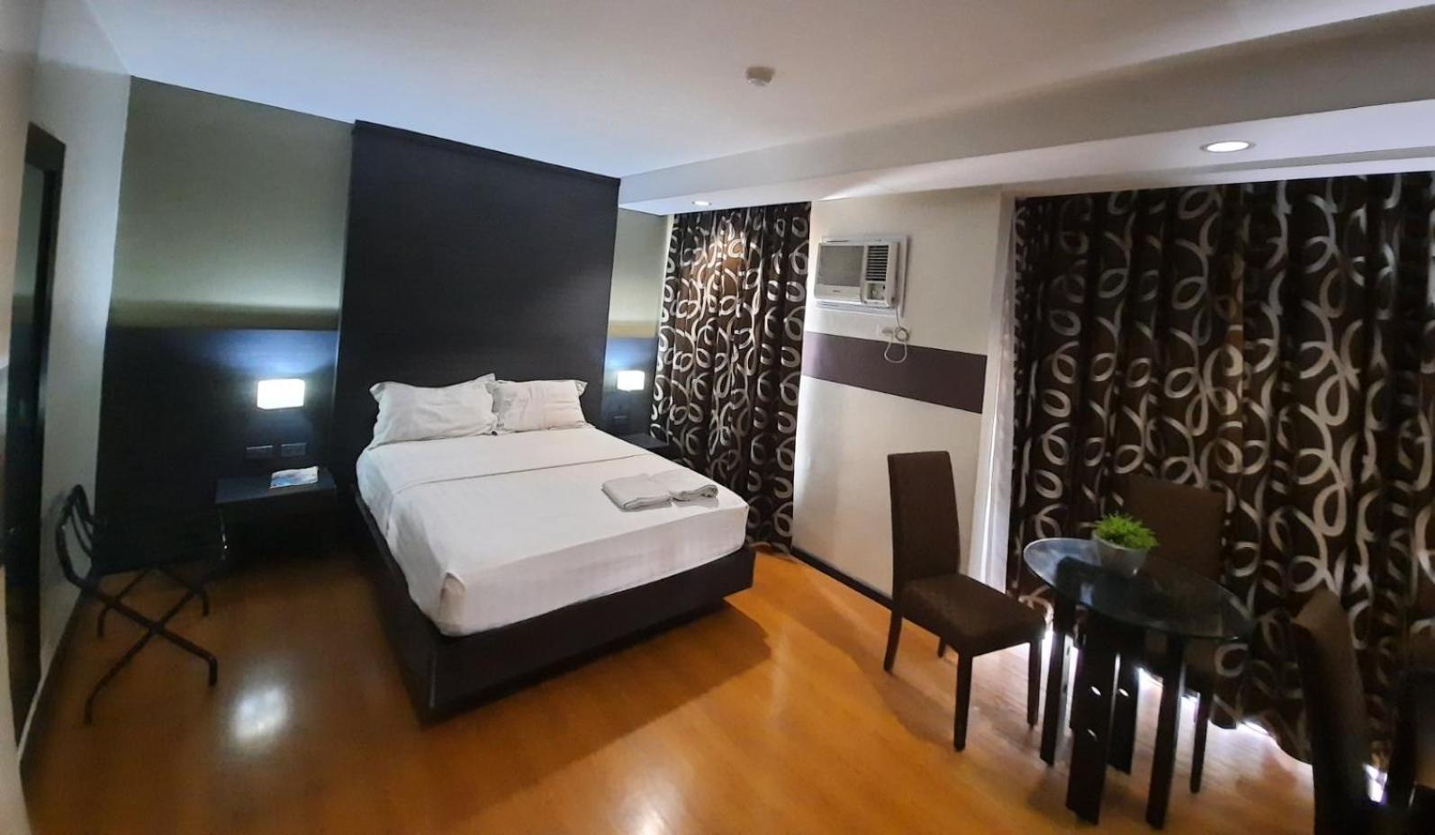 Makati Boutique Hotel Near Naia Airport Terminal 3 Edsa Pasay Cbd Makati City Екстериор снимка