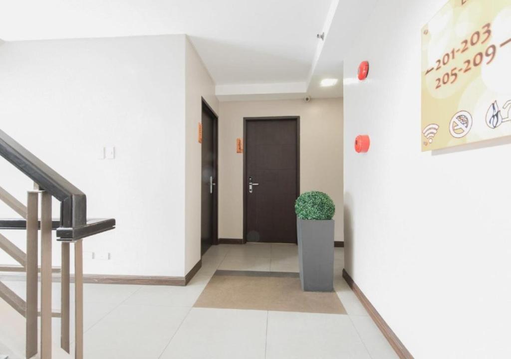 Makati Boutique Hotel Near Naia Airport Terminal 3 Edsa Pasay Cbd Makati City Екстериор снимка